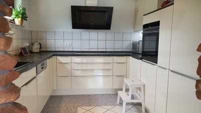 ***Panoramablick & 37 m² Südwest-Terrasse – moderne 3,5‑Zimmer‑Wohnoase in Neckarsteinach***