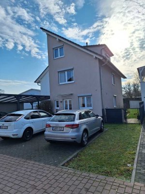 Eine sehr gepflegte Doppelhaushälfte zu vermieten.