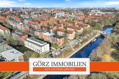 Aufgepasst!
*Freie Zwei-Zimmer-Wohnung - Wohnen am Eilbekkanal!*