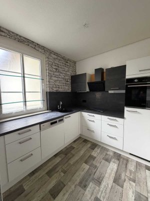 3-Zimmer-Wohnung mit Balkon & Blick auf die Johanneskirche – zentral in der Stadtmitte