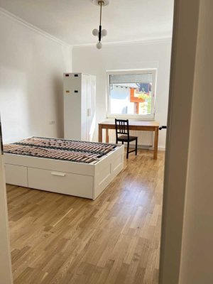 Erstbezug nach Sanierung mit Einbauküche: stilvolle 4-Zimmer-Wohnung in Weinsberg