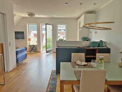 Wohnen auf Zeit: Ruhige, lichtdurchflutete 1,5-Zimmer-Wohnung im begehrten Stadtteil Maxvorstadt.