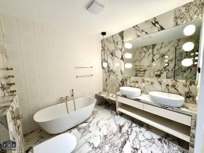 ERSTBEZUG! Repräsentativer Altbau in Bestlage / 3-Zimmer / 142 m² / Balkon