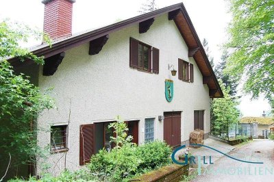 WOCHENENDHAUS MITTEN IM WALD IN IDYLLISCHER LAGE!