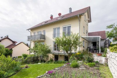 Großzügige Doppelhaushälfte mit charmantem Garten in beliebter Lage von Baindt