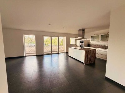 ***Bezugsfreie Traumwohnung mit großem Balkon und herrlicher Wohnküche