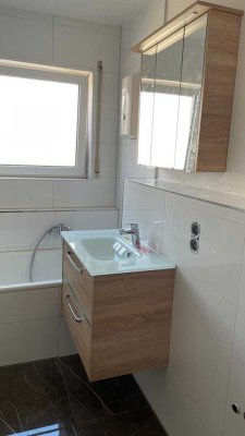 Schöne, helle 2,5 Zimmer-Whg., teilmöbliert, Balkon, TG, Keller in Tamm (Nähe Breuningerland)