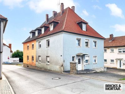 Solides 3-Parteienhaus in Schney – Kapitalanlage mit Potenzial oder teilweiser Eigennutzung