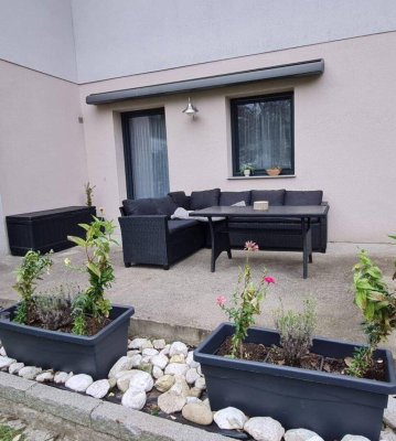 Erdgeschosswohnung mit Eigengarten &amp; separatem Eingang Top 4