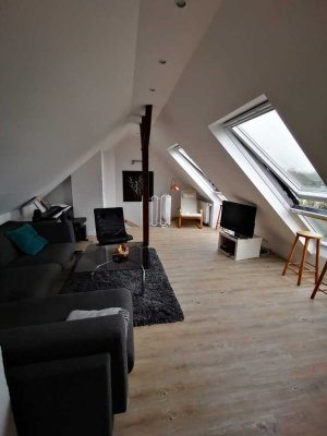Gemütlich geschnittene 4,5 Zimmer-Maisonette-Wohnung im begehrten Düsseltal