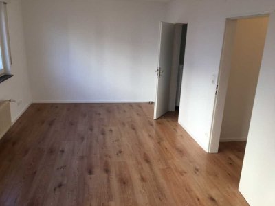 Exklusive, sanierte 1-Zimmer-Wohnung mit EBK im Brückenviertel- Sachsenhausen.