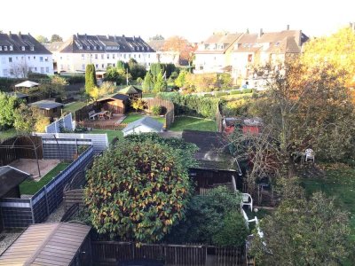 kleine, wunderschöne Dachgeschosswohnung