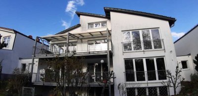 Exklusive 4-Zimmer Wohnung mit Balkon in Oberursel (Taunus)