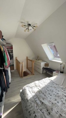Wunderschöne Maisonette-Wohnung mit sonnigem Balkon in ruhiger Lage