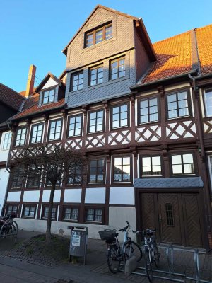 Komplett sanierte, möblierte Wohnung in ruhiger, zentraler Lage zu vermieten