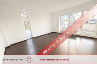 Trier: Stilvolle 3-Zimmer-Wohnung auf 102 m², mit Terrasse, Aufzug & TG-Stellplatz.
