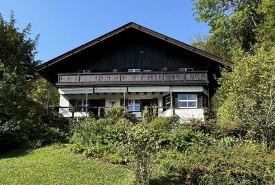 CHARMANTES LANDHAUS MIT SEEBLICK