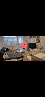 345 € - 53 m² - 3.0 Zi.