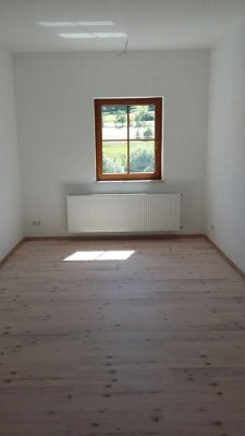 3,5-Raum-Wohnung 105 qm ab Oktober zu vermieten inkl. Stellplater Innenausstattung in Hildburghausen