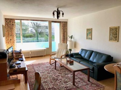 Von privat u. bezugsfrei: Ruhige u. gut geschnittene 2-Zimmer-Wohnung mit Balkon