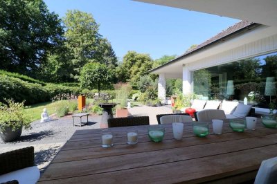 Traumhaft schöner Bungalow mit parkähnlichem Garten in bester Südstadtlage von Bad Oeynhausen
