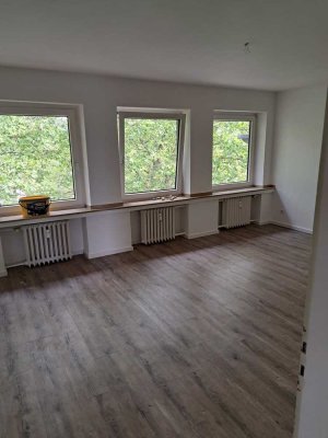 Etagenwohnung mit großen Balkon