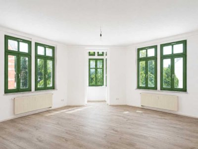 Neuer Fußboden möglich: helle 3-Zimmerwohnung mit Gäste-WC, Dusche + Wanne!