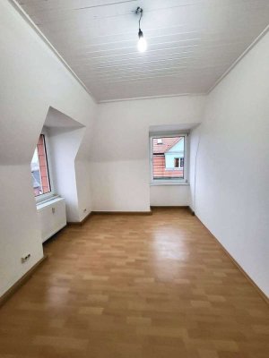 *Koffer packen & einziehen* Helle 3-Zimmer-Wohnung mit EBK als Option  wartet auf Sie!