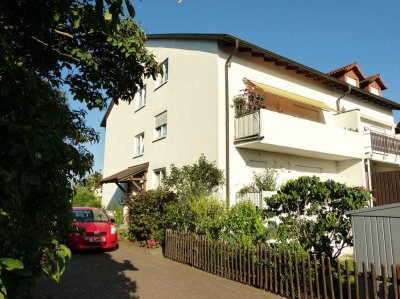 Gemütliche Dachgeschosswohnung mit Blick auf die Haardt