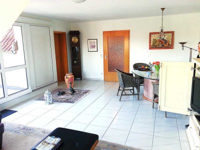 Großzügige helle 3 Zimmer-Wohnung mit Terrasse, Nähe Marienbergpark, direkt vom Eigentümer