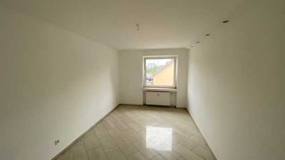 Helle, schön geschnittene 3-Zimmer-Wohnung im 1. OG zu vermieten!