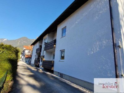 Große 4-Zi.-ETW im 1.OG mit Süd-Westbalkon in zentraler Lage von GAP