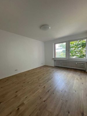Frisch sanierte 1 Zimmer Wohnung in zentraler Lage