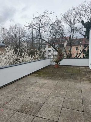 6 Zimmer Maisonette Wohnung mit große  Terrasse in der nähe vom Schlossplatz