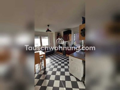 Tauschwohnung: Helle 3 Zimmer Wohnung mit großer Küche