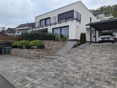 Exklusives Einfamilienhaus mit Fernblick