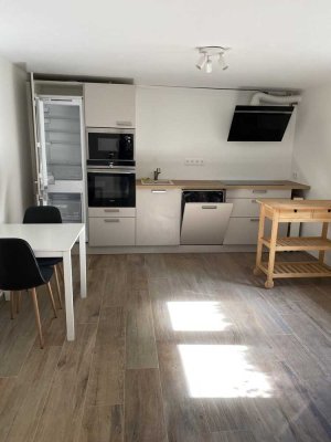 Moderne Studenten-Wohnung, möbliert incl. Strom und Internet; Kurzzeitmiete möglich