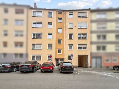 Charmante 3- Zimmer Wohnung mit Balkon und Garage in Nürnberg St. Leonhard
