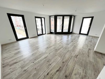 Hochwertige 3-Raumwohnung mit 2 x Bäder, 2 x Balkone, Fahrstuhl und Tiefgarage möglich !!