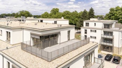 Wohnen über den Dächern - Stilvolle, helle 2-Zi.-Seniorenwohnung mit  Aufzug und Dachterrasse