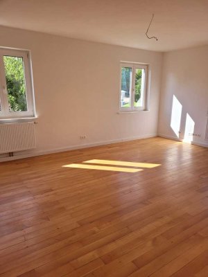 Helle 4 Zimmer Altbauwohnung in Top-Lage
