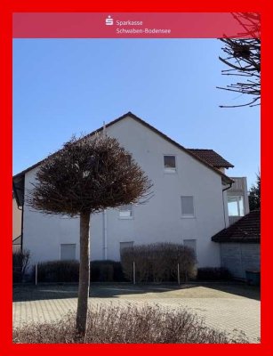 Freie 2-Zimmer-Dachgeschosswohnung mit großzügigem Balkon nach Süden