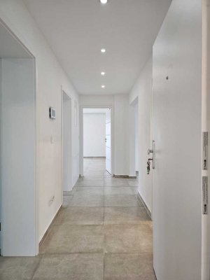 Eure neue kernsanierte 3-Zimmerwohnung + Ausbaupotenzial im Dachgeschoss in Lenting