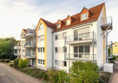 Stylische 4-Raum-Wohnung mit 2 Balkonen und Bädern im Herzen von Weinböhla