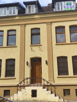 Schöne 2,5-Zimmer-Erdgeschosswohnung mit Gartennutzung - im Zentrum