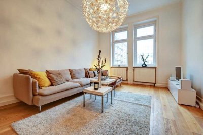 Wunderschöne 3-Zimmer Altbauwohnung (Stuck, hohe Decken) mit Balkon ins Grüne nahe Marienplatz