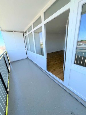 SCHWABING FERNBLICK PERFEKT SANIERT FREI SONNIGER BALKON U-BAHN