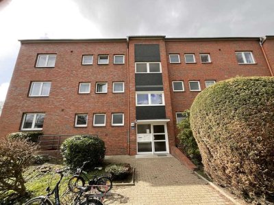 Bereits modernisierte 4-ZKB-Balkonwohnung im Erdgeschoss in Heppens zu vermieten!