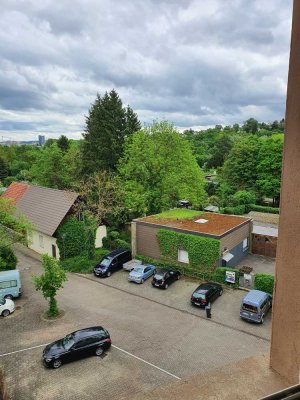 Günstige 2,5 Wohnung in ruhiger Lage