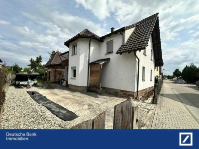 Wohnen & entwickeln: Einfamilienhaus mit Rohbau